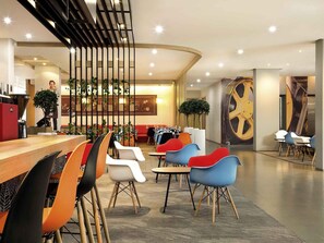 Bar (on property) - Ibis Bandung Pasteur (Bandung)