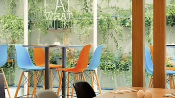 Petit déjeuner buffet servi en supplément