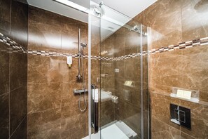 Bathroom - SUNce Palace Apartments with free offsite parking (Dubrovnik)