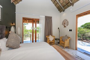 Quarto família | Cofres nos quartos, Wi-Fi de cortesia, roupa de cama