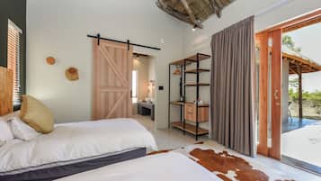 Family Room | In-room safe, free WiFi, bed sheets