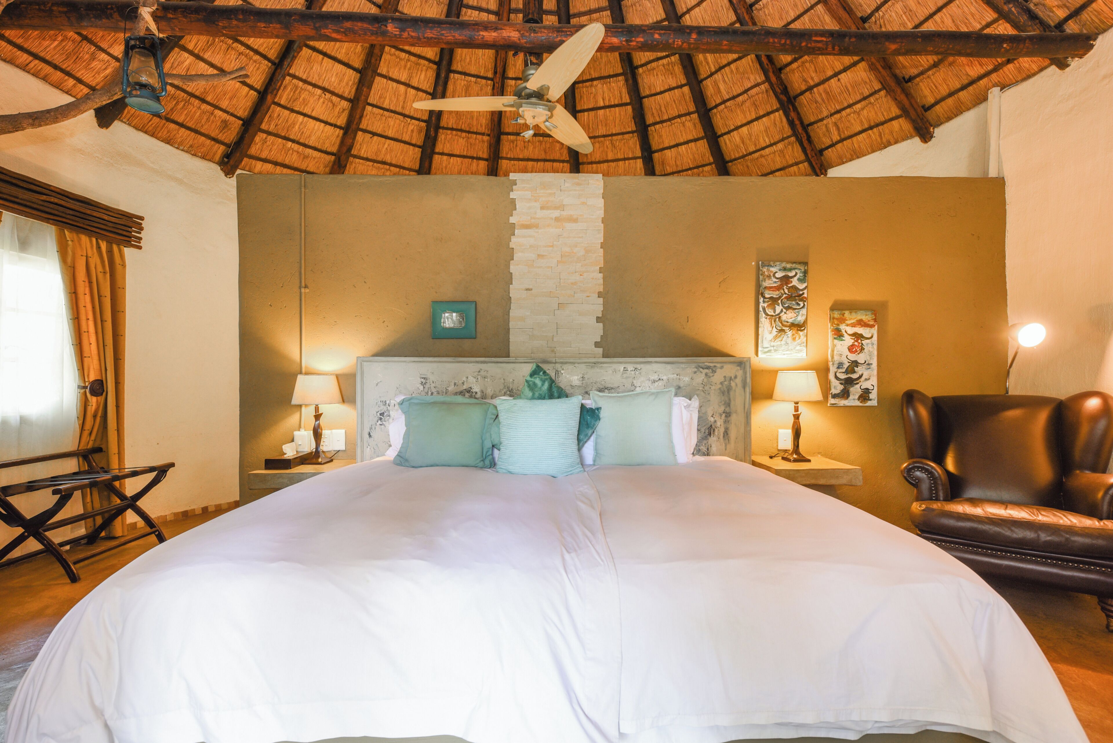 Room (Rondavel) | In-room safe, free WiFi, bed sheets