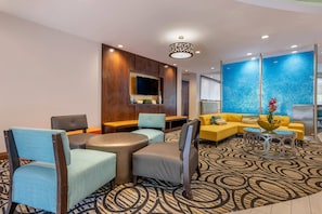 Lobby - Comfort Suites Fort Lauderdale Airport South & Cruise Port (Dania Beach)