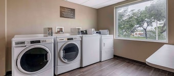 Comfort Suites Fort Lauderdale Airport South & Cruise Port