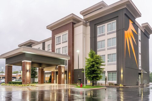 La Quinta Inn & Suites by Wyndham Chattanooga - Lookout Mtn