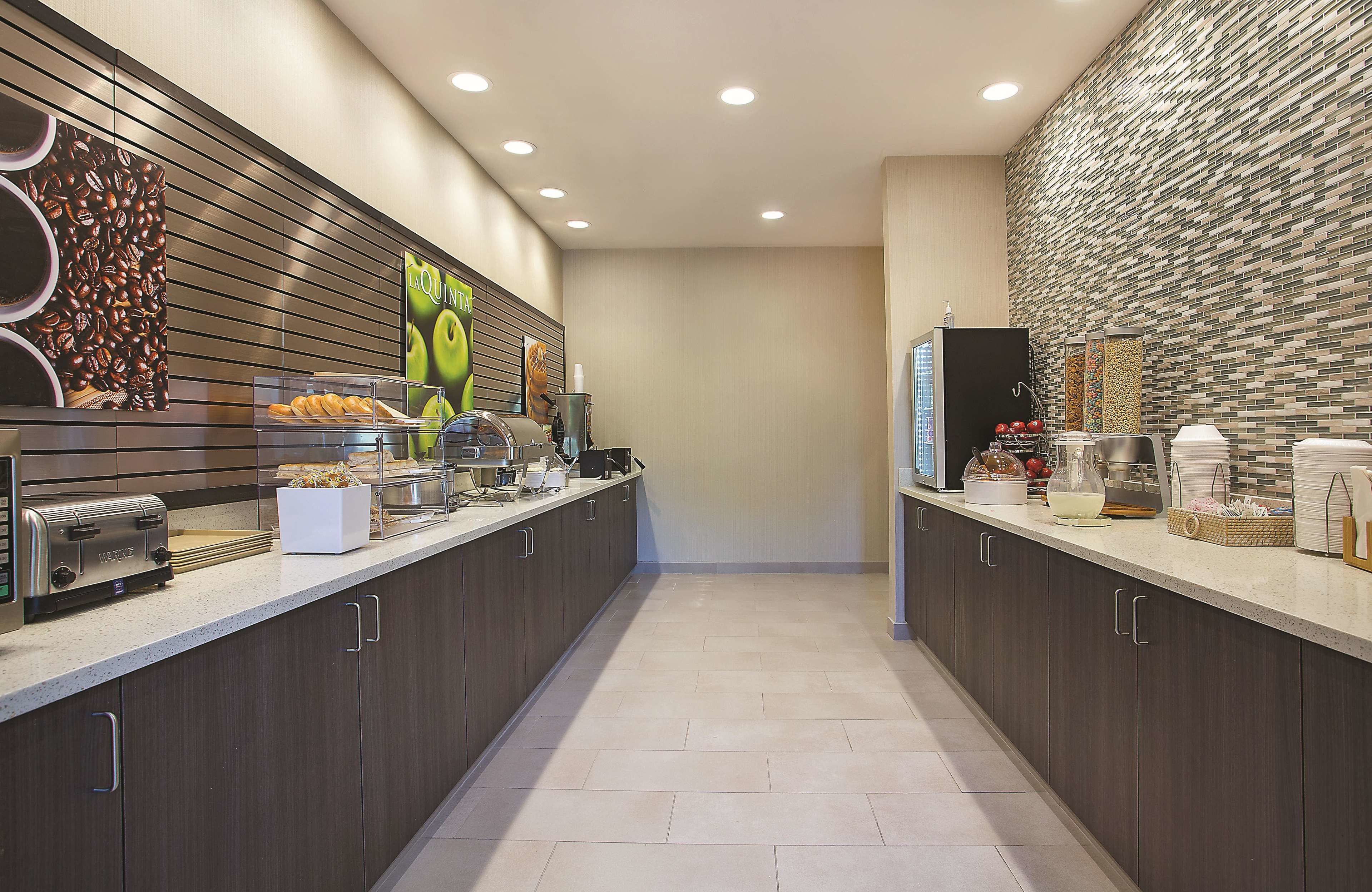 Frokostbuffé er inkludert hver dag