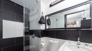 Water Tower Double Empire Double | Bathroom