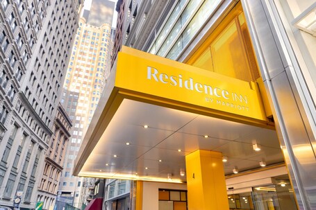Residence Inn Marriott New York Downtown Manhattan WTC Area - Image 14