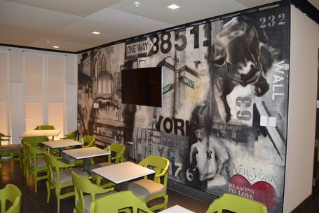 Residence Inn Marriott New York Downtown Manhattan WTC Area - Image 30