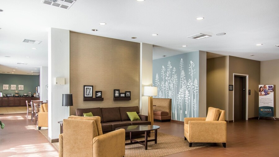 梅里迪恩 - 博尼塔湖睡眠酒店及套房