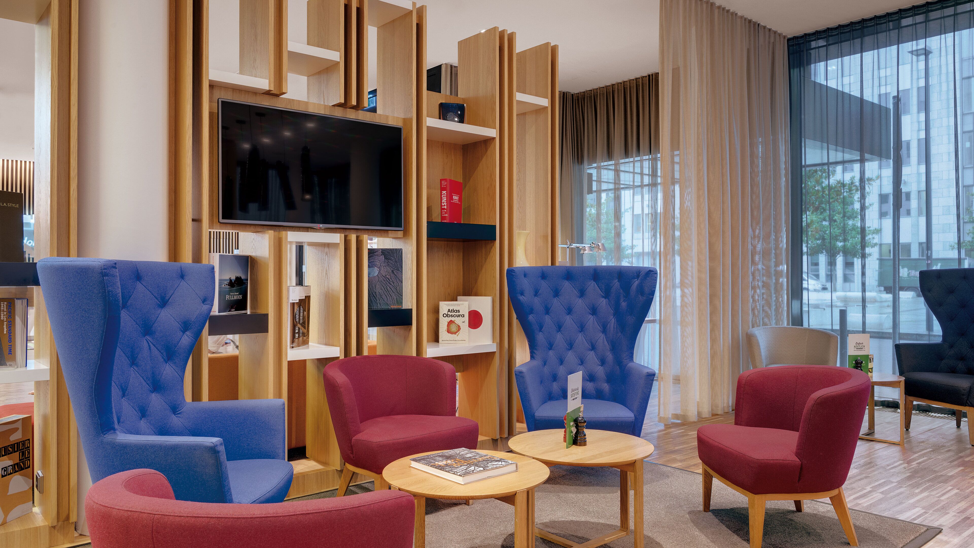Photo - Holiday Inn Frankfurt - Alte Oper by IHG