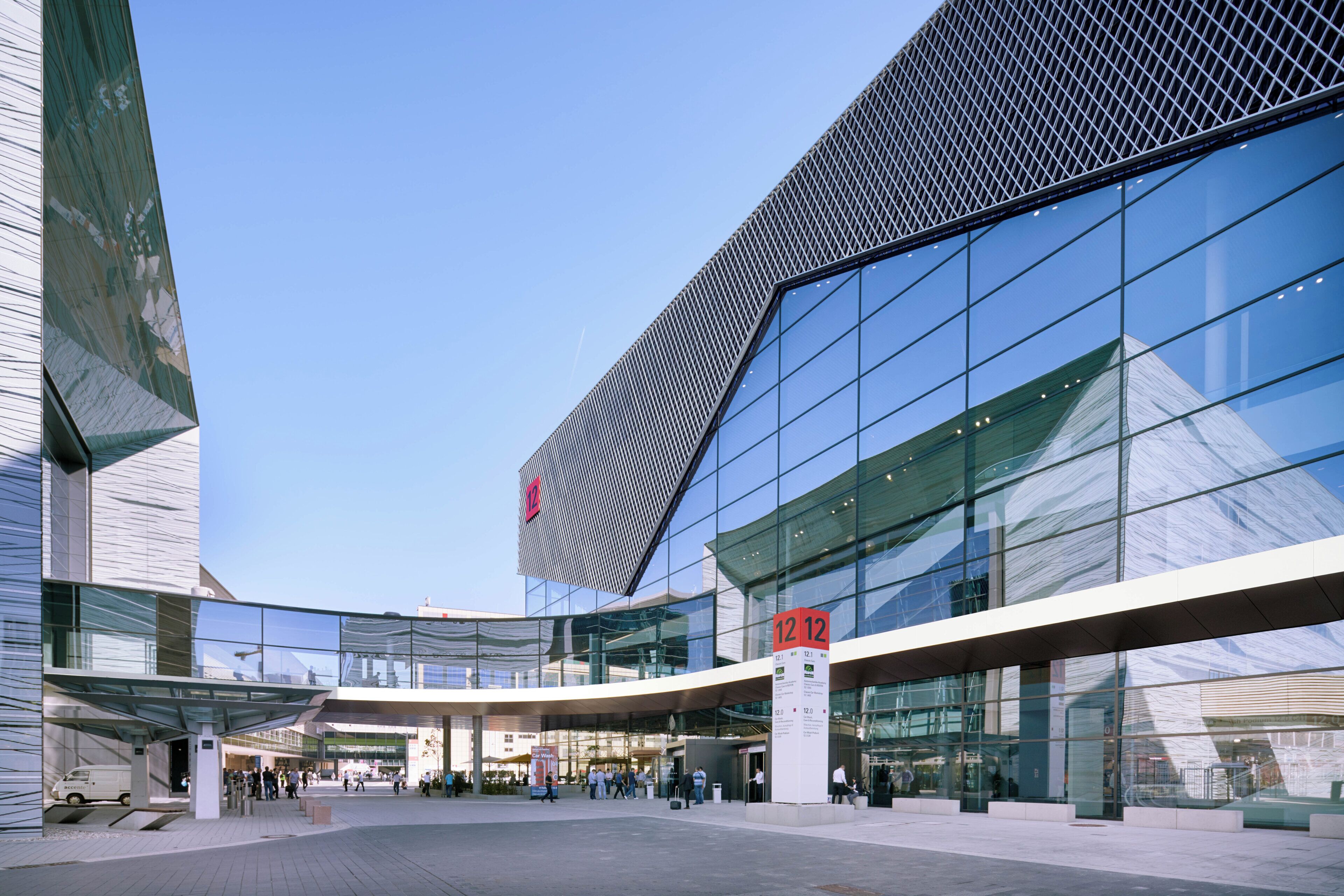 Photo - Holiday Inn Frankfurt - Alte Oper by IHG