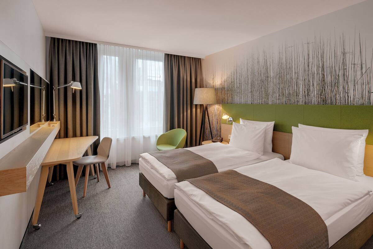 1 bedroom, in-room safe, desk, blackout curtains