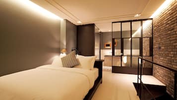 Duplex (Extra person charge KRW20,000 on site for 3+ people stay) | In-room safe, desk, soundproofing, iron/ironing board