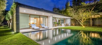 Jimbaran Balangan BeachFront Villa Nakar