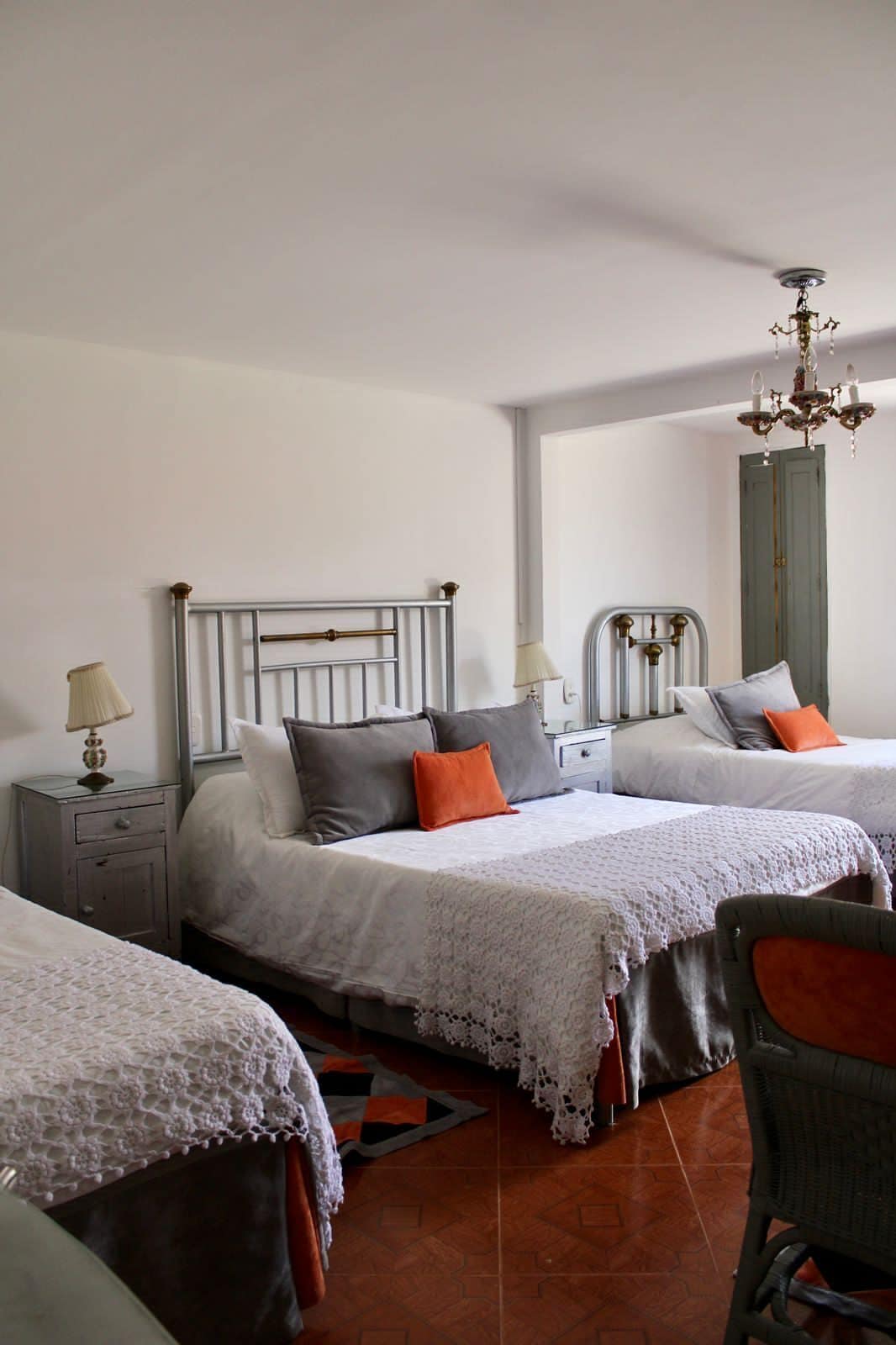 standard triple room | 1 bedroom, in-room safe, individually decorated, individually furnished