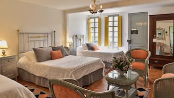 Habitación estándar con 1 cama doble y 1 cama sencilla. | View from room