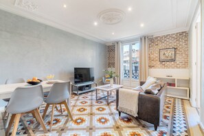 Dining room - Fuster Apartments By Aspasios  (Barcelona)