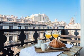 Balcony - Fuster Apartments By Aspasios  (Barcelona)