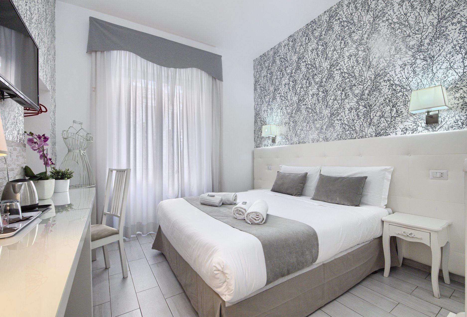 Phòng đôi | Két bảo mật tại phòng, bàn, màn/rèm cản sáng, phòng cách âm 