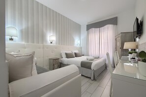 In-room safe, desk, blackout drapes, soundproofing - Vatican's Roof (Rome)