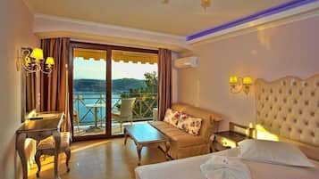 Double Room, Sea View (Grand Deluxe) | Premium bedding, minibar, in-room safe, free cribs/infant beds