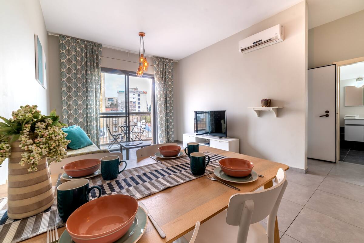 Comfort Apartment, 1 Bedroom, Balcony | Living area | 32-inch flat-screen TV with cable channels, LCD TV