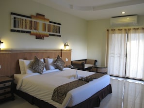 Minibar, desk, rollaway beds, free WiFi - OYO Baan Tong Tong Pattaya Resort (Pattaya)