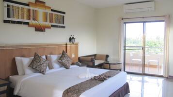 Superior Deluxe Room | Minibar, meja kerja, tempat tidur lipat/tambahan, dan Wi-Fi gratis