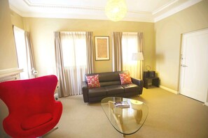 Apartment, 2 Bedrooms (Four People-North Side) | Living area - Globe Apartments (Wagga Wagga)
