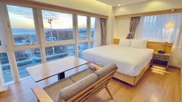 Grand Ocean Double Room (Ocean Side, 4th Floor) | Minibar, in-room safe, desk, blackout drapes