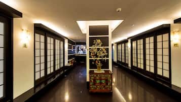 3 restaurants, breakfast, lunch, dinner served; Korean cuisine