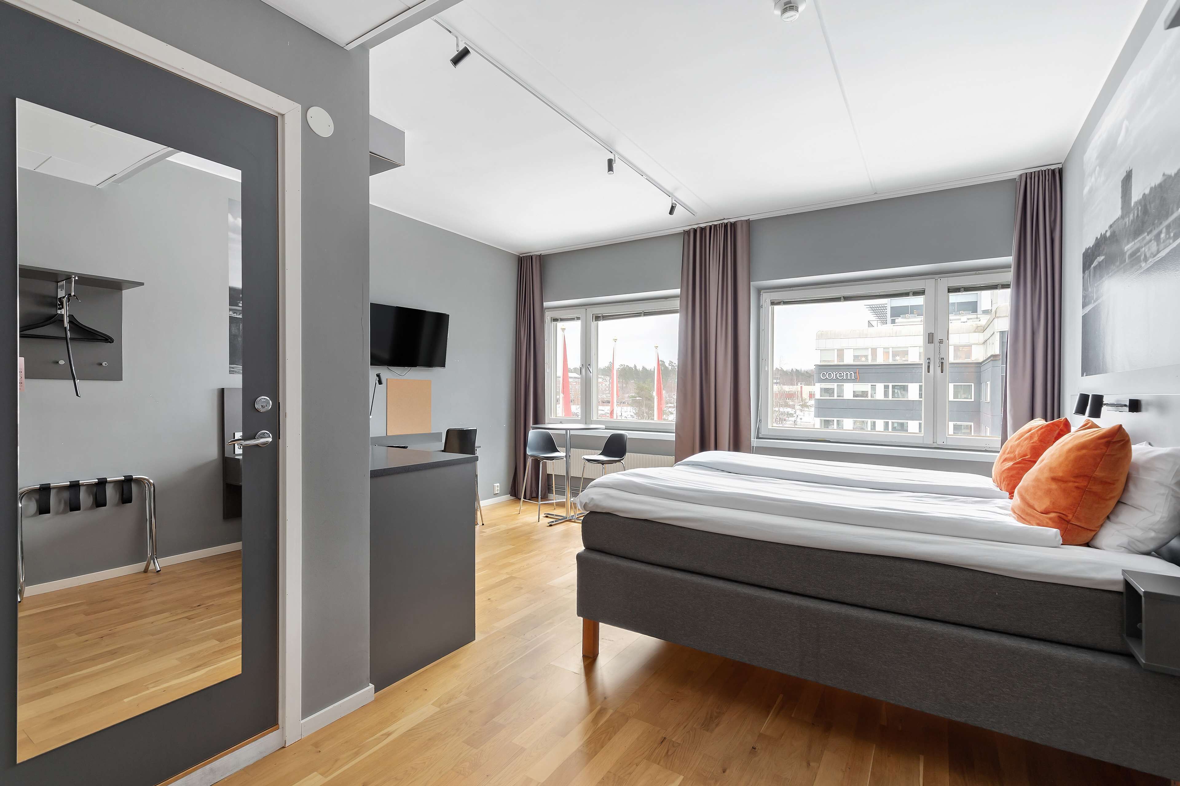 superior room, 2 single beds, non smoking | pillow-top beds, in-room safe, desk, cots/infant beds