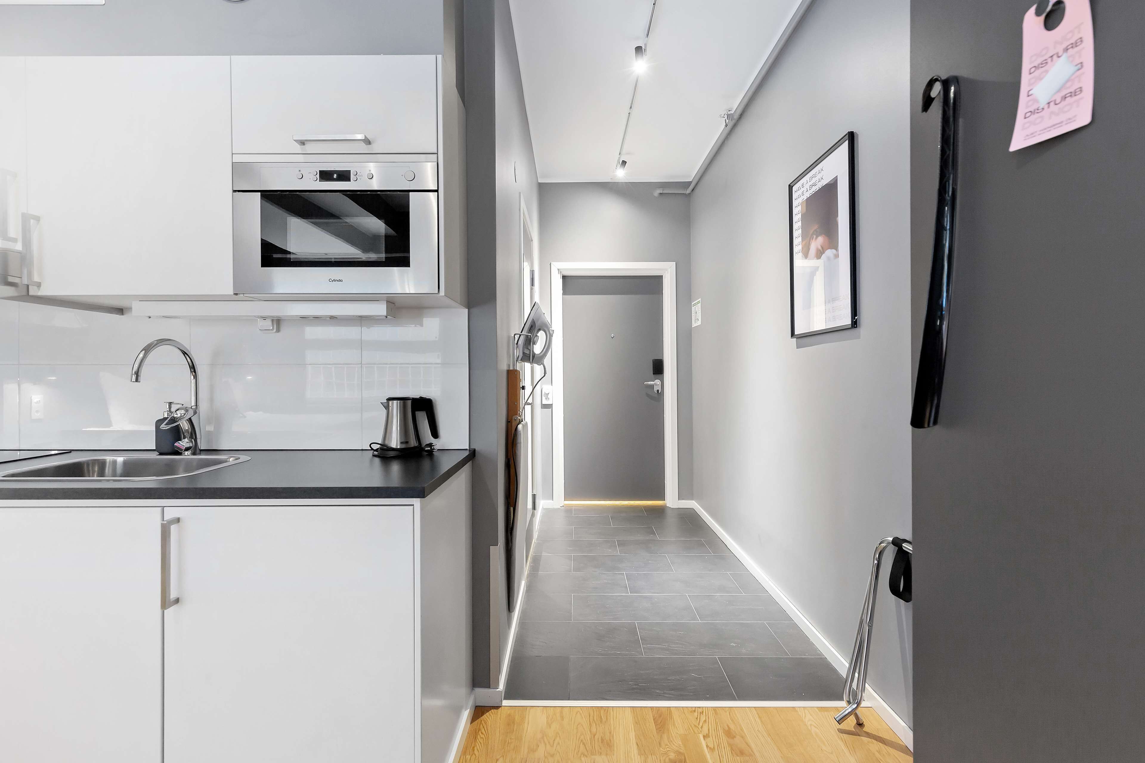 standard studio, 1 double bed, non smoking, kitchenette (with sofabed) | pillow-top beds, in-room safe, desk, cots/infant beds