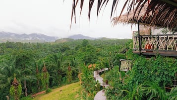 Exotic Top View Double | Desk, blackout curtains, free WiFi, bed sheets