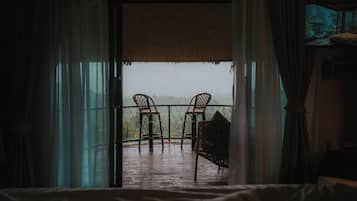 Romantic Signature Private View | Desk, blackout curtains, free WiFi, bed sheets