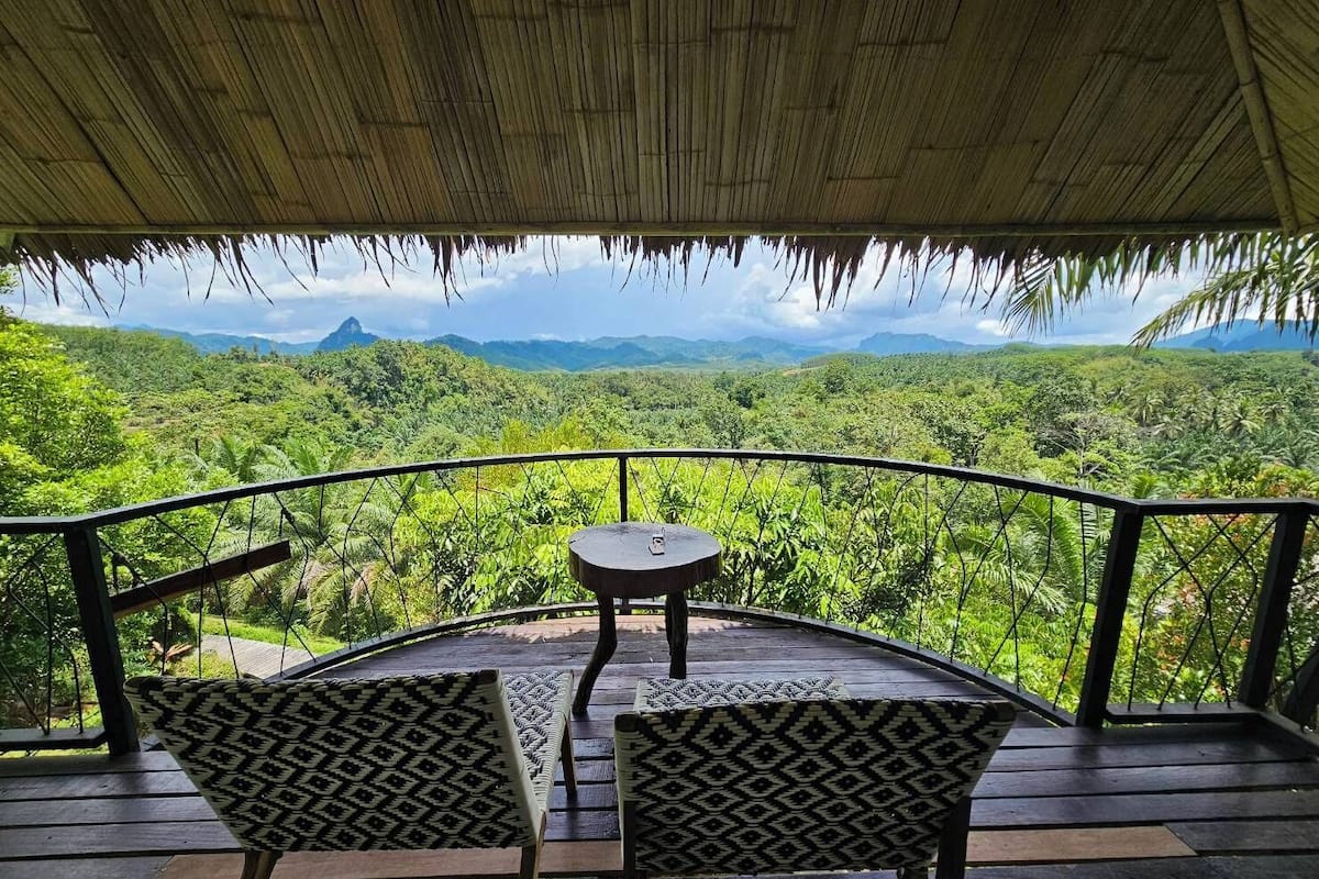 Exotic Top View Double | Työpöytä, pimennysverhot, ilmainen Wi-Fi, vuodevaatteet