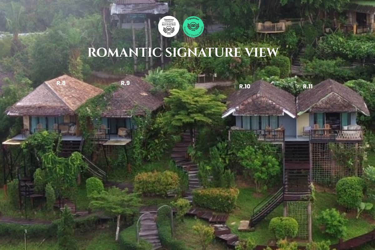 Romantic Signature View | 1 bedroom, desk, blackout drapes, rollaway beds