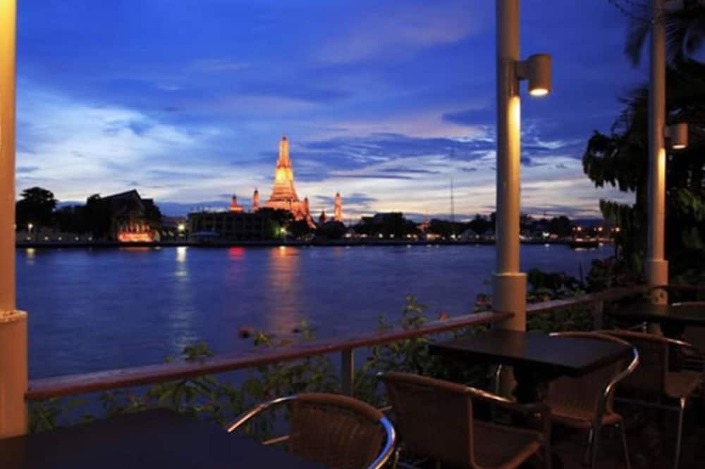 Aurum The River Place