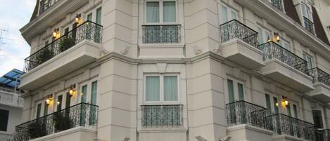 Outdoor banquet area