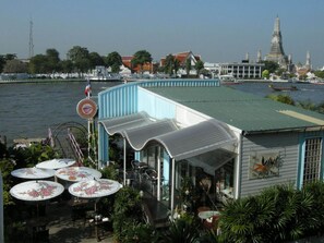 Free daily continental breakfast - Aurum The River Place (Bangkok)