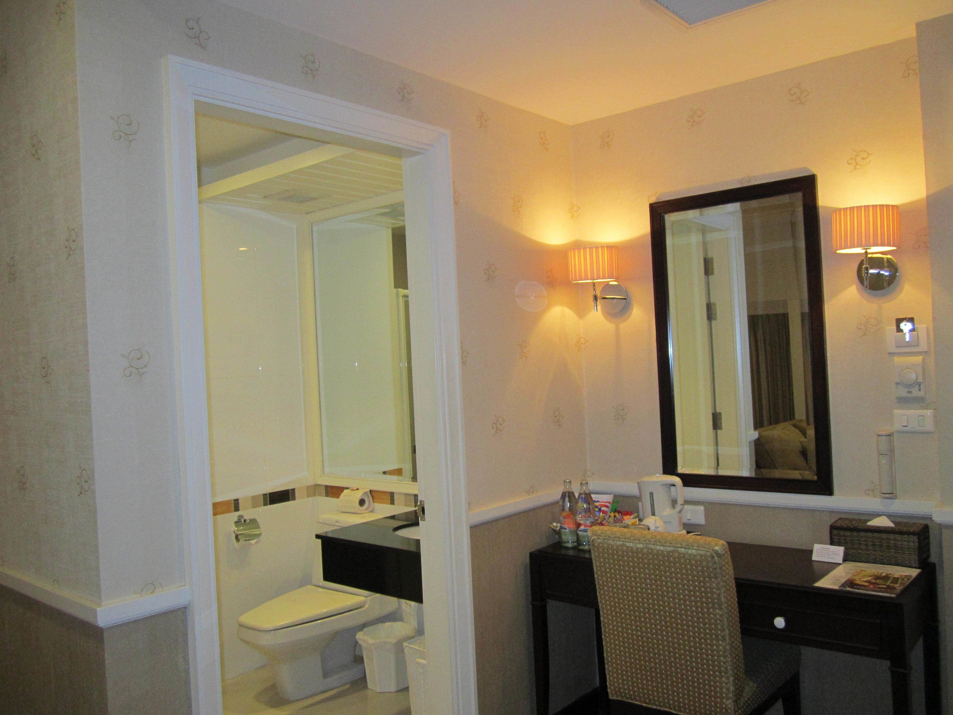 1 bedroom, premium bedding, minibar, in-room safe