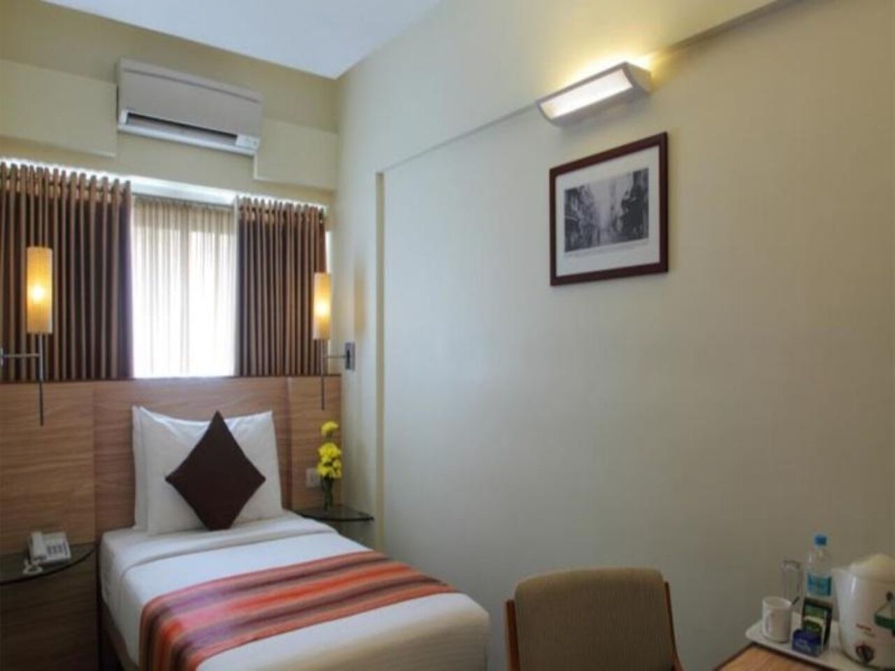 Standard Double Room | Premium bedding, minibar, in-room safe, desk