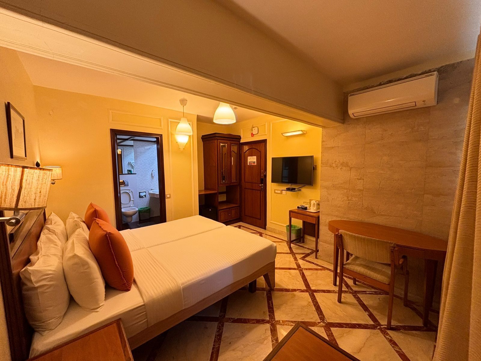 Foto - Hiltop Hotel