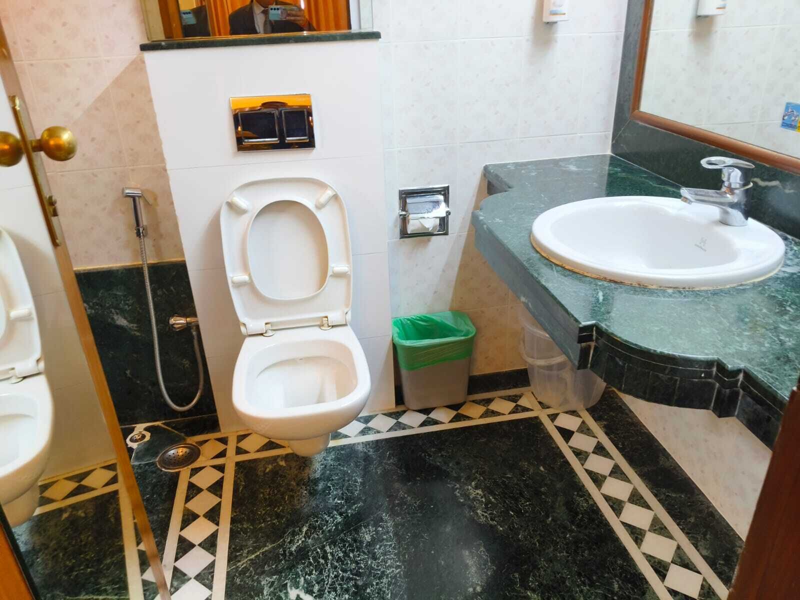 Photo - Hiltop Hotel