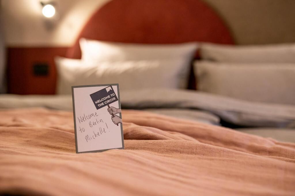 Premium bedding, in-room safe, individually decorated