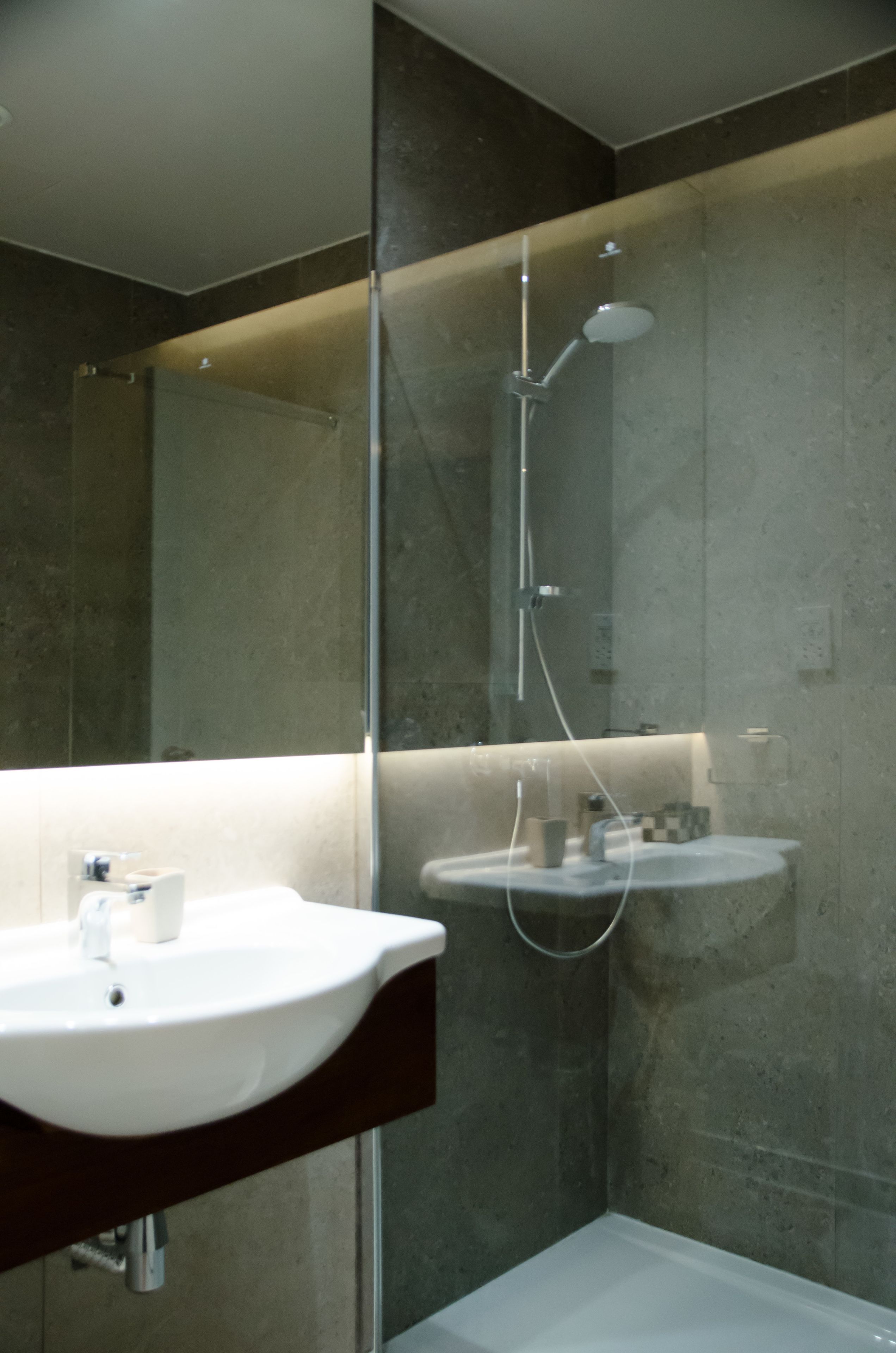 xxxsuperior roomxxx | bathroom | free toiletries, hair dryer, towels