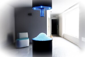 Couples treatment room(s), sauna, hot tub, steam room - Les Plaisirs d'Antan (Jovencan)