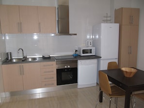 Superior Apartment, 2 Bedrooms | Private kitchen