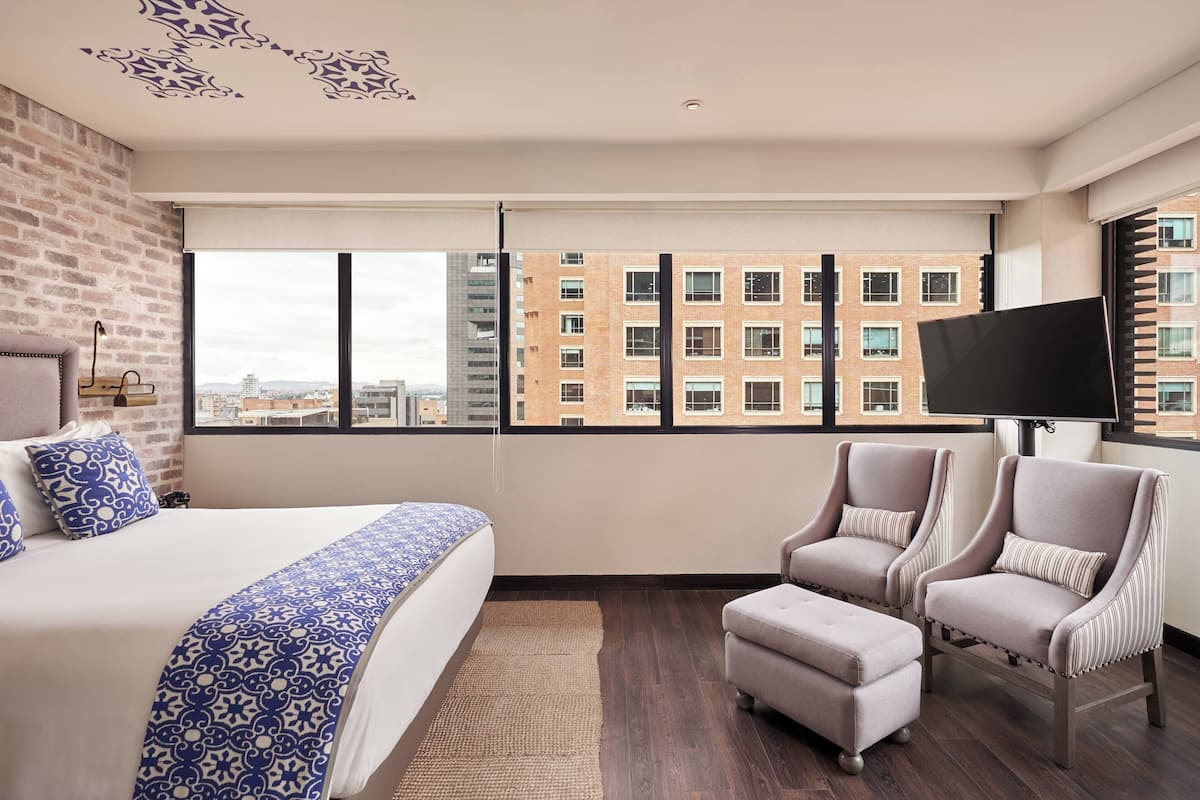 1 bedroom, premium bedding, pillow-top beds, minibar